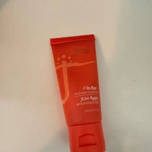 Juvia's Place I Am Magic Foundation in Bold Red